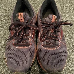 Brooks Adrenaline 21 women’s running shoes